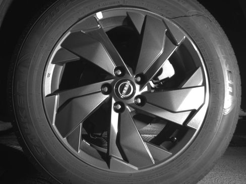 Used 2025 Nissan Rogue SV FWD image 14