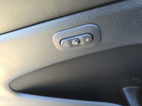 Used 2018 Jeep Grand Cherokee Overland image 14