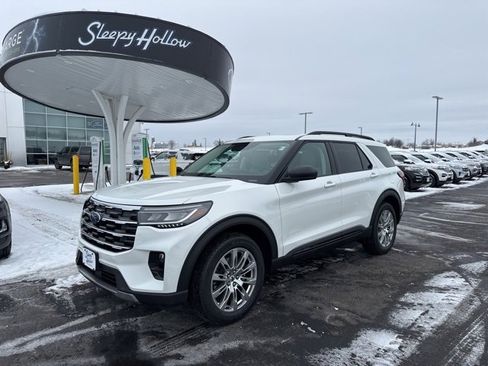 New 2026 Ford Explorer Active w/ Active Comfort Package image 1