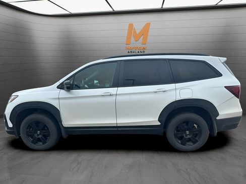 Used 2022 Honda Pilot TrailSport image 2