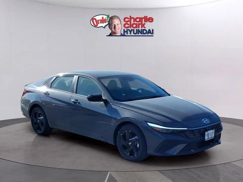 New 2026 Hyundai Elantra Sport FWD image 7