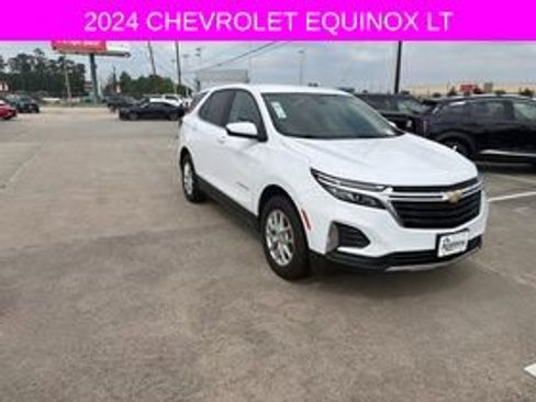 Used 2024 Chevrolet Equinox LT AWD/4WD image 3