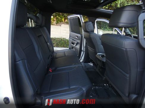 Used 2024 Toyota Tundra Platinum AWD/4WD image 39