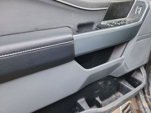 Certified 2022 Ford F150 XLT w/ Equipment Group 302A High image 8