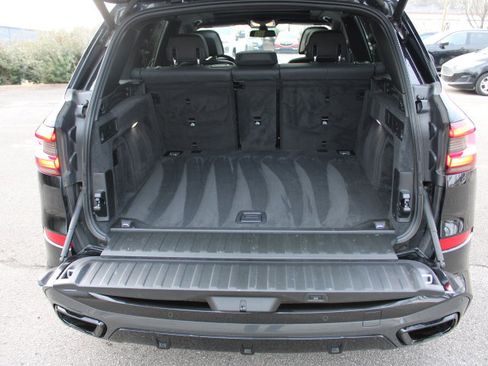 Used 2022 BMW X5 M50i image 29