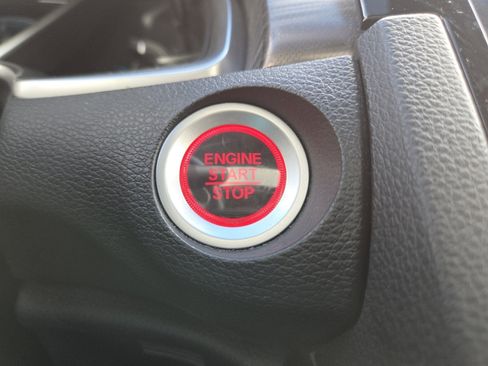 Certified 2019 Honda Civic EX image 9