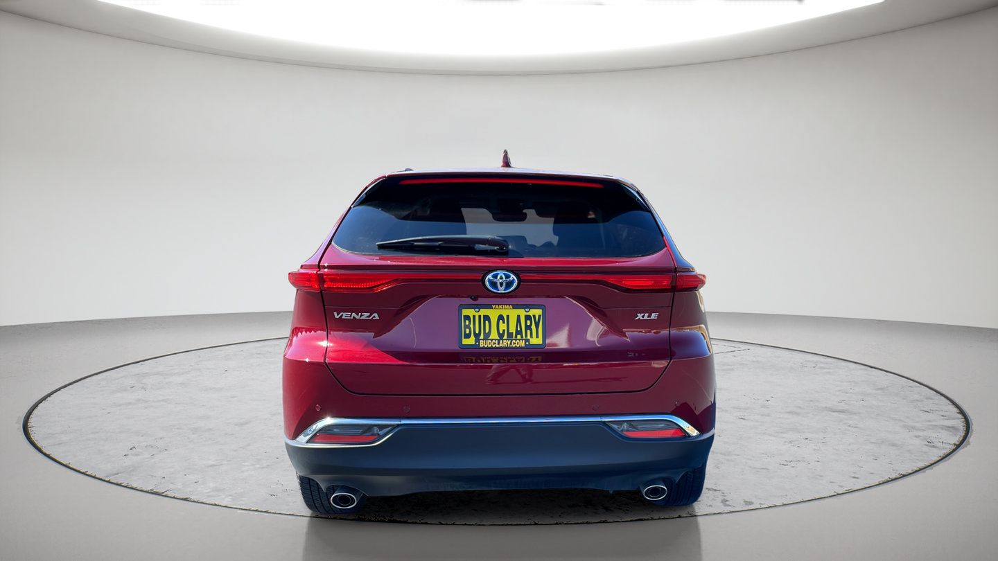 Certified 2024 Toyota Venza XLE AWD/4WD image 6
