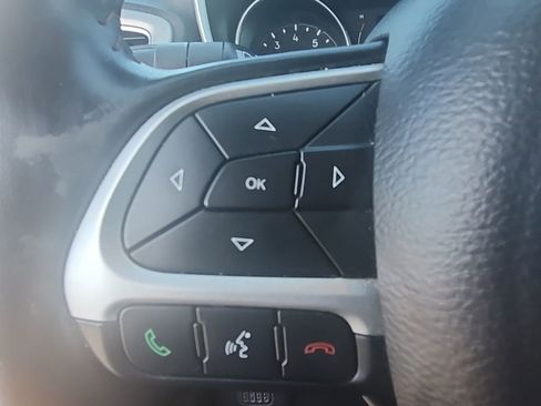 Certified 2020 Jeep Compass Latitude FWD image 9
