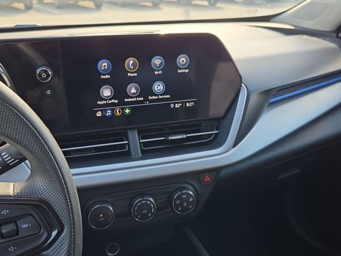 Used 2025 Chevrolet Trax LS FWD image 22