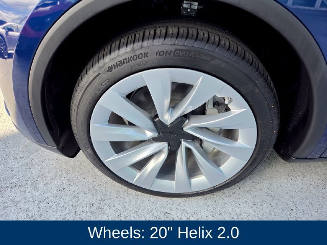 Used 2026 Tesla Model Y Long Range RWD image 8