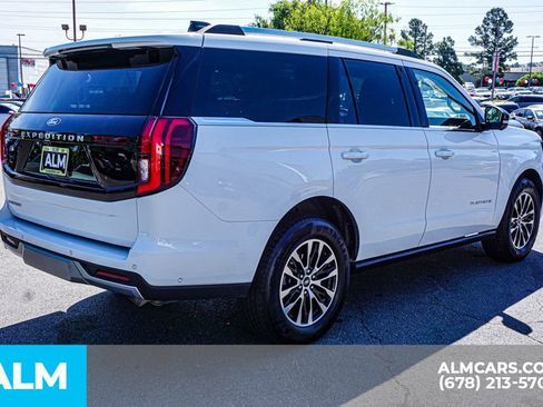 Used 2025 Ford Expedition Platinum AWD/4WD image 6
