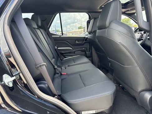 Used 2026 Toyota 4Runner Limited AWD/4WD image 13