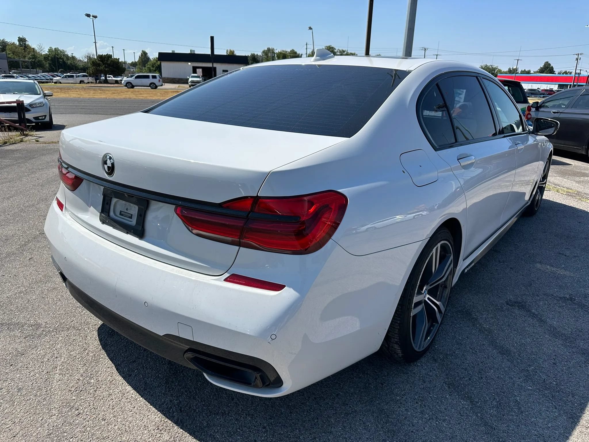 Used 2019 BMW 740i w/ M Sport Package RWD image 33
