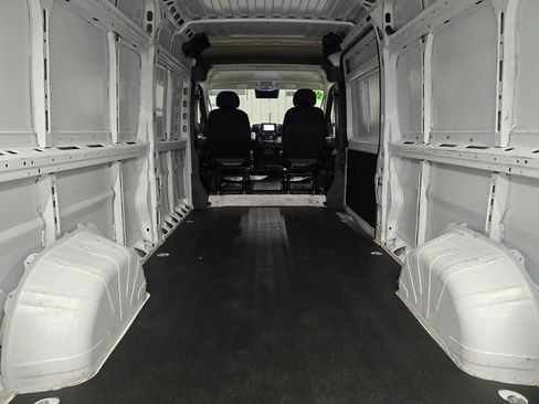 Used 2025 RAM ProMaster 2500 w/ Convenience Group FWD image 31