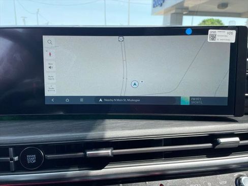 Used 2025 Hyundai Santa Fe Limited FWD image 21