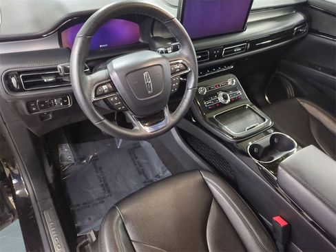 Certified 2023 Lincoln Nautilus AWD w/ Premium Package image 11
