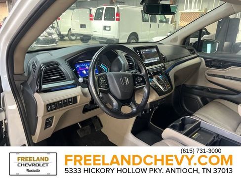 Used 2023 Honda Odyssey Elite image 16