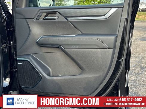 Used 2024 GMC Acadia Elevation AWD/4WD image 25