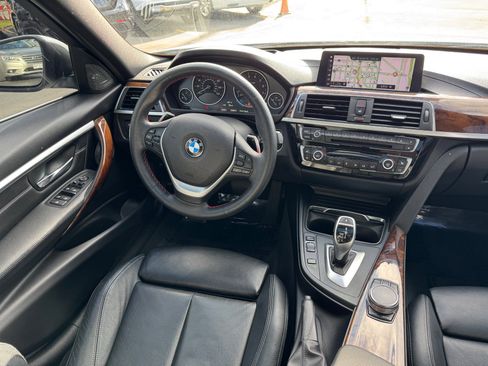 Used 2019 BMW 330i xDrive Wagon w/ Premium Package image 17