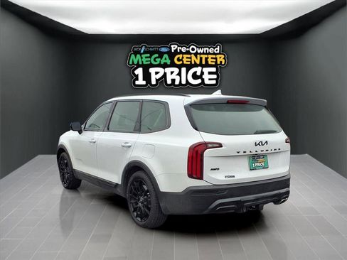 Used 2022 Kia Telluride SX w/ SX Prestige Package image 3