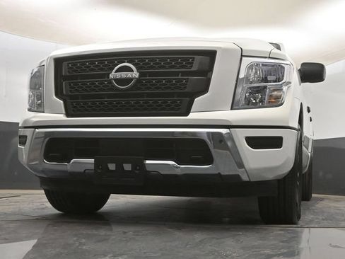 Used 2024 Nissan Titan SV AWD/4WD image 11