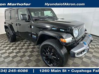 Used 2024 Jeep Wrangler Unlimited Sahara AWD/4WD video 1