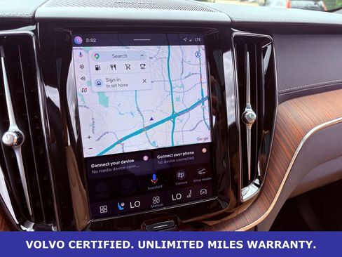 Certified 2023 Volvo XC60 B5 Ultimate w/ Climate Package FWD image 22