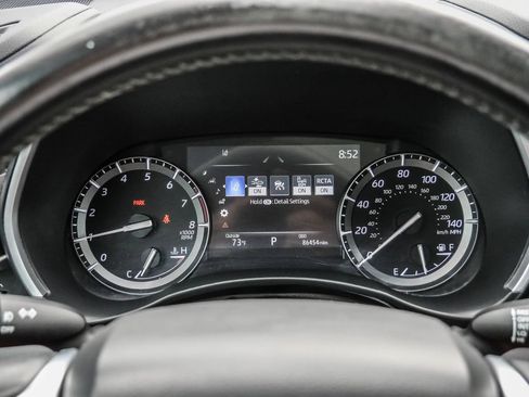 Used 2021 Toyota Highlander XLE AWD/4WD image 36