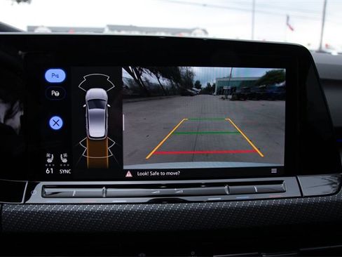 Used 2024 Volkswagen Golf R image 22