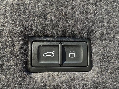 Used 2023 Lamborghini Urus S image 49