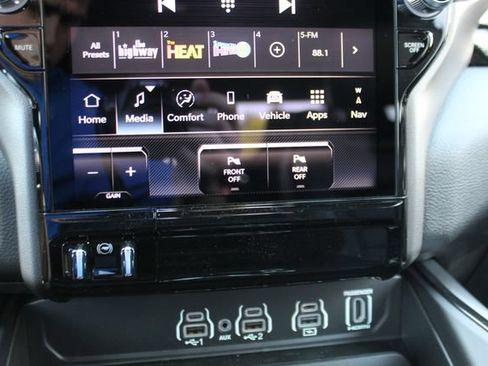 New 2026 RAM 1500 Laramie AWD/4WD image 29