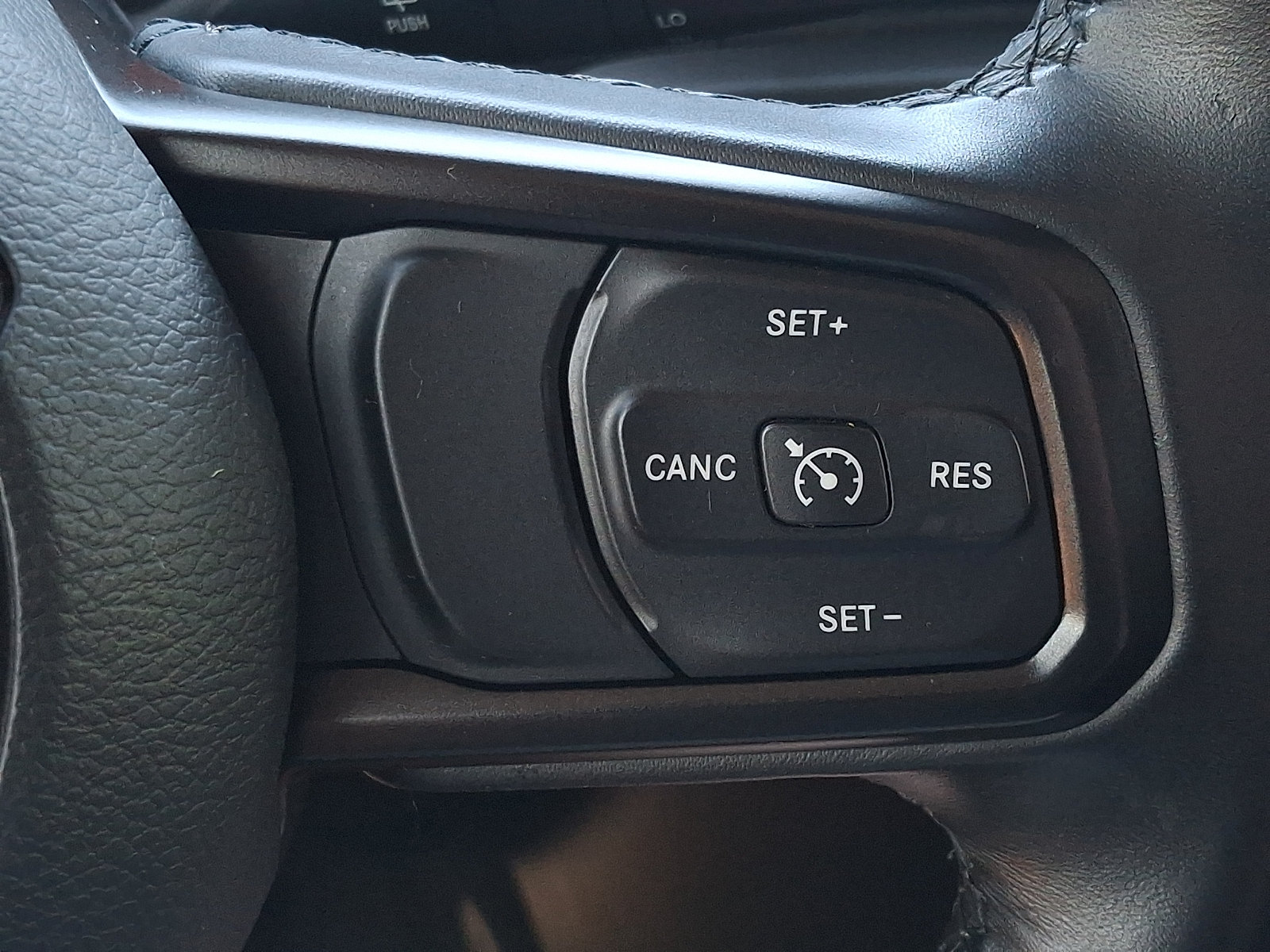 Certified 2019 Jeep Wrangler Sport AWD/4WD image 23