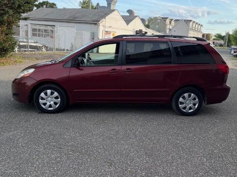Used 2008 Toyota Sienna LE FWD image 3