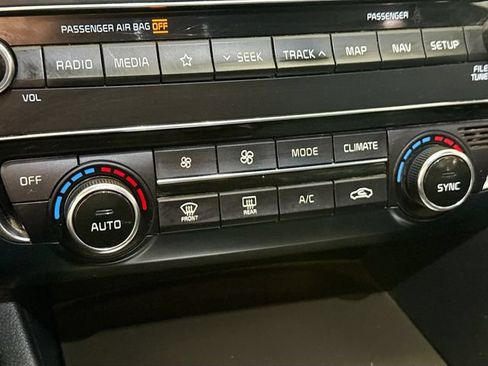 Used 2019 Kia Optima SX w/ SX Limited (Black) Package FWD image 17