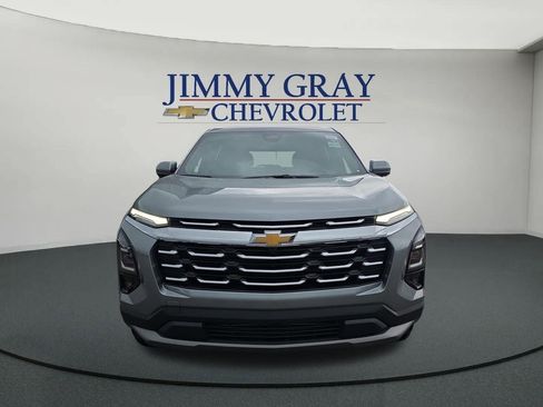 New 2026 Chevrolet Equinox LT w/ Convenience Package II FWD image 8