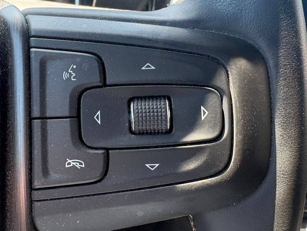 Used 2025 GMC Sierra 2500 AT4 AWD/4WD image 8