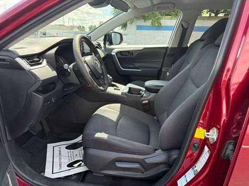 Used 2019 Toyota RAV4 LE w/ All Weather Liner Package AWD/4WD image 16