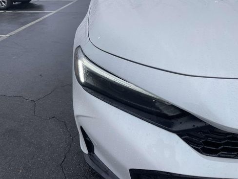 Used 2025 Honda Civic Sport image 17