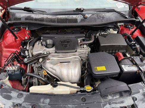 Used 2012 Toyota Camry L image 24