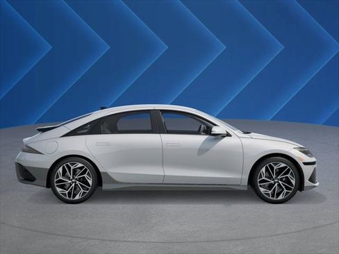 New 2025 Hyundai Ioniq 6 SEL image 7