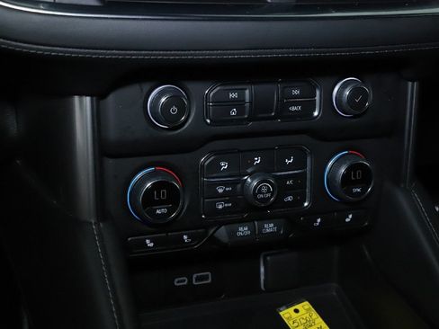 Used 2024 Chevrolet Tahoe LT AWD/4WD image 28