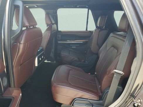 Used 2024 Ford Expedition Limited RWD image 15