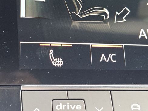 Used 2022 Audi e-tron Premium image 17