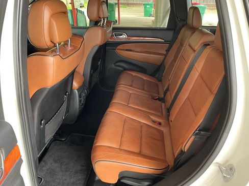 Used 2012 Jeep Grand Cherokee Overland image 30