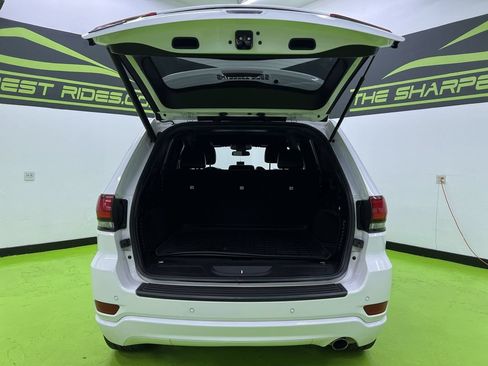Used 2021 Jeep Grand Cherokee Laredo X AWD/4WD image 9