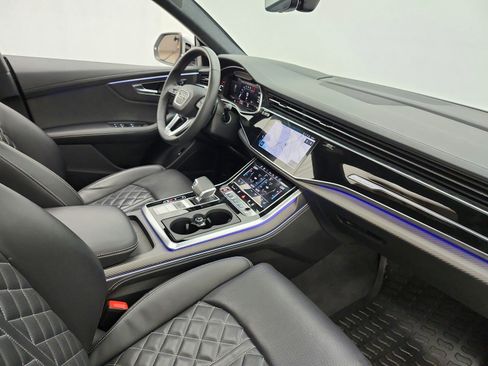 Used 2024 Audi SQ8 Prestige AWD/4WD image 18