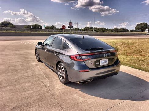 Used 2023 Honda Civic Sport Touring image 5
