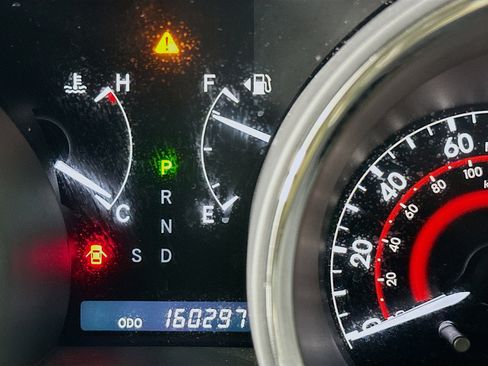 Used 2012 Toyota Highlander SE w/ Tow Pkg image 15