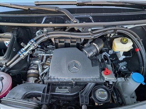 Used 2023 Mercedes-Benz Sprinter 2500 image 27
