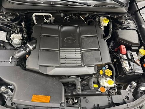 Used 2017 Subaru Outback 3.6R Limited image 11